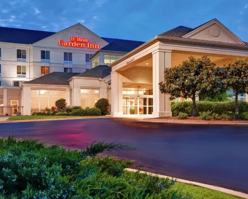 Hilton Garden Inn Conway فنادق في كونواي