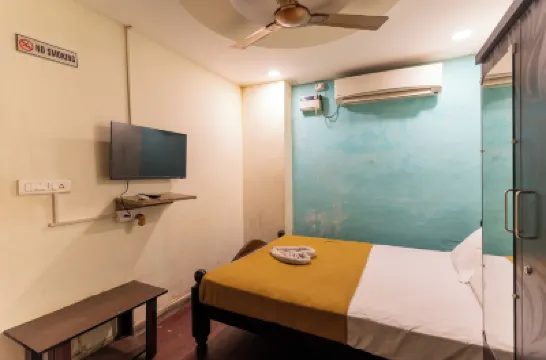 Alsha Inn Hotel berhampiran Tambaram
