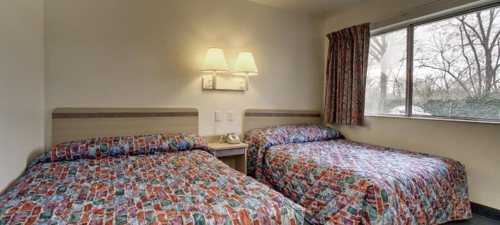 Red Carpet Inn Jeffersonville Hotels in Clark County