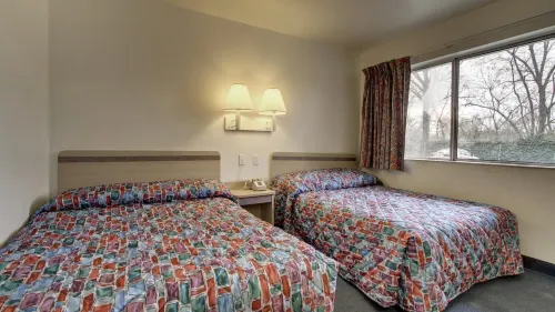 Red Carpet Inn Jeffersonville Hotels in Clarksville