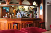 Old Kings Arms Hotel - Bares
