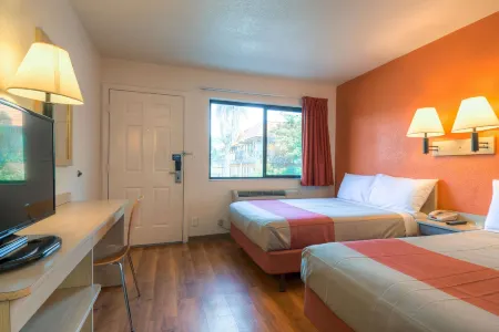 Motel 6 San Ysidro, CA  San Diego Border Отели рядом с достопримечательностью «Лас Америка Премиум Аутлетс»