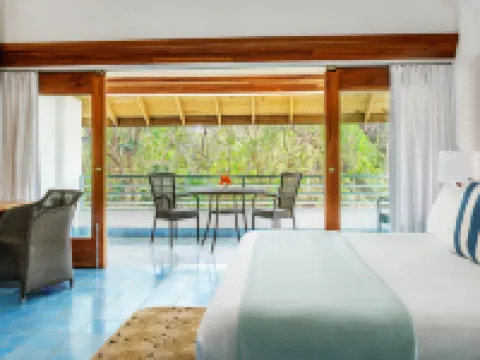 Idle Awhile Cliffs Hotels in West End