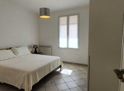 1 Bed Flat - Sleeps 2 - Parking - Wifi