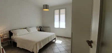 1 Bed Flat - Sleeps 2 - Parking - Wifi Отели в г. Пинья