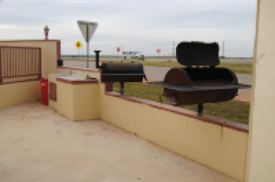 Cotulla Executive Inn