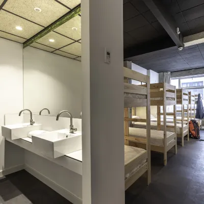อีก้อส, บิลเบา Eko Hostel โรงแรมใกล้สถานีรถไฟอะบานโด
