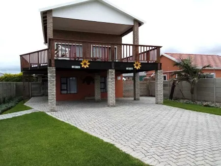 Little Sister's Отели рядом с достопримечательностью «Addo Elephant Safaris»