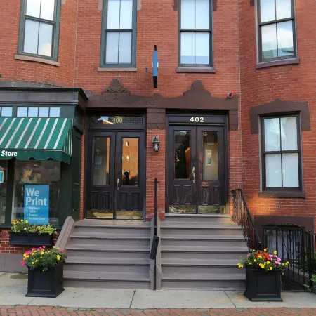 Maverick Suites at 402 Columbus Ave