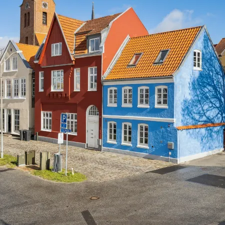 City Harbour House