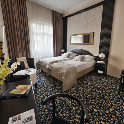 EA Hotel Royal Esprit Hoteles cerca de Torre de la Pólvora