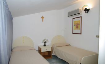 Spacious Apartment for 4 People in Residence