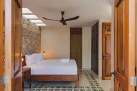 TreeHouse Boutique Hotel - Adults Only