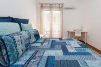Lovely 2 Bedroom Apt in Metaxourgio Center Hotels in Syntagma