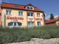 City Hotel Agoston فنادق في بيكس