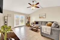 Sparrow Hotels in Lynn Haven