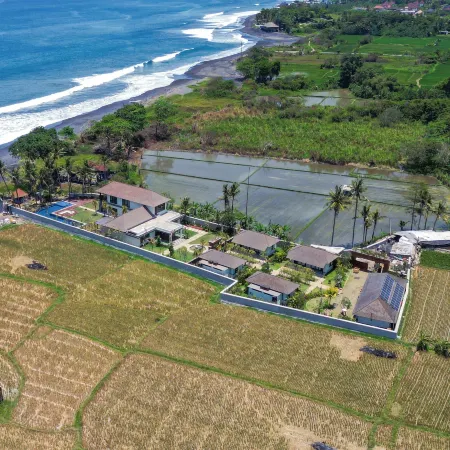 K Ko Surf Village Отели рядом с достопримечательностью «Пляж Леби»