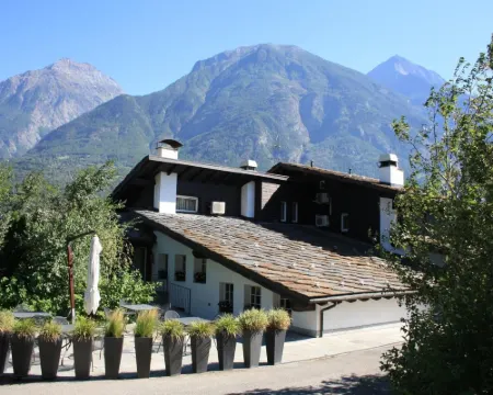 Hotel Village Hotel a Quart