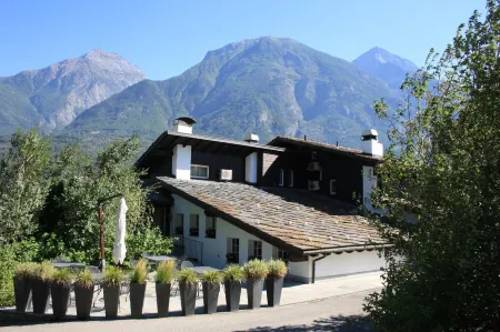 Hotel Village Отели в г. Chef-Lieu