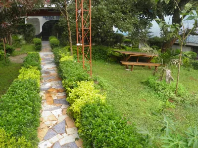 Imani Radio & TV Ministries Các khách sạn ở 