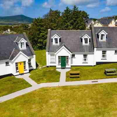 Dingle Harbour Cottages Hotel Exterior