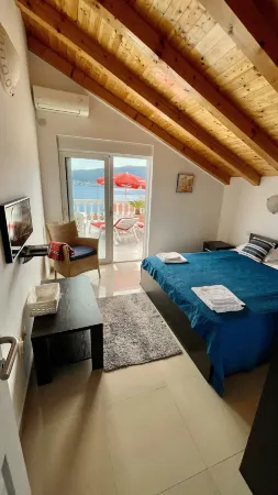 Family House with Pool & Sea View