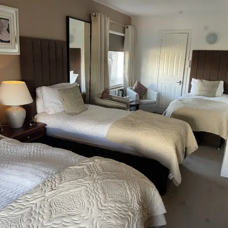 Beechwood Ensuite Guest House Отели рядом с достопримечательностью «Библиотека Карнеги»