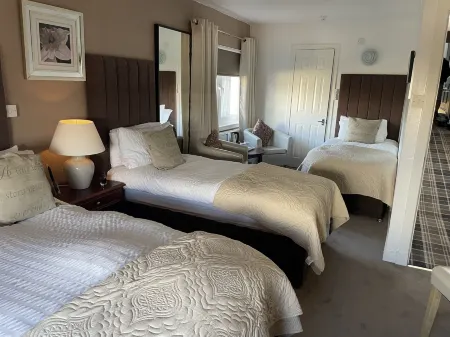 Beechwood Ensuite Guest House Отели рядом с достопримечательностью «Библиотека Форхилл Бранч»