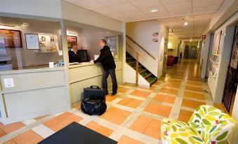 Ariston Hotell