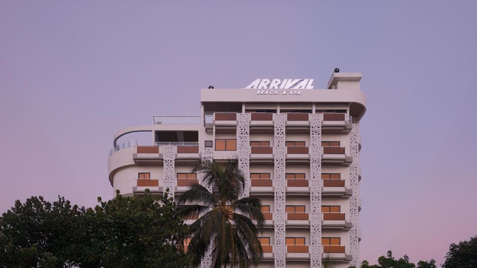Arrival Beach and Spa at Gulhi