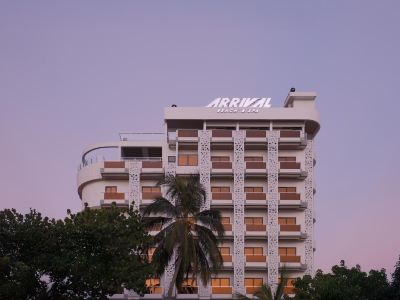 Arrival Beach and Spa at Gulhi