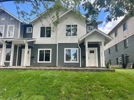 408 Entire 3 Bedroom Townhouse