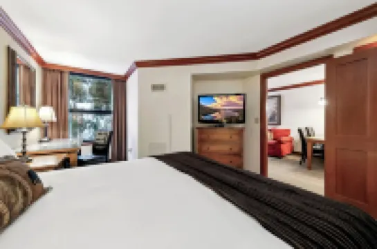 Located @ Everline Resort & Spa, Pools/Spas/Golf/Skiing/Ski-in & out/Ice Skating