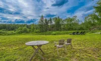 Charming Hideaway with Hot Tub and Private Pond - Cozy Rustic Retreat Hotels in Callicoon