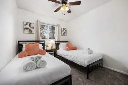 Private Pool and Family-Friendly Retreat - Tranquil Oasis