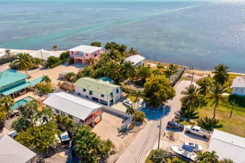 Ocean View and Tiki Hut - Stunning Salt Water Pool Retreat