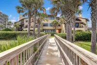 Stunning Ocean Views and Gourmet Kitchen - Elegant Luxury Retreat