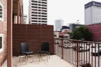 Charming Retreat Steps from Attractions - Comfortable Stylish Escape Hotels in Montgomery
