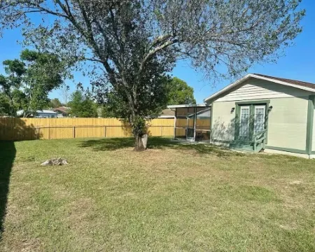 Comfort Cove, 3Br, 2BA, Fully Fenced, Spring Hill, FL Hotels in Spring Hill