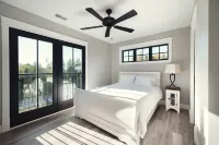 Game Room and Vineyard Views - Elegant Luxe Retreat Hotels in Whitewater Township