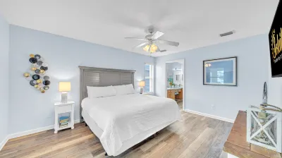 Private Home | Gated Neighborhood | Florida Room | Flpcb10