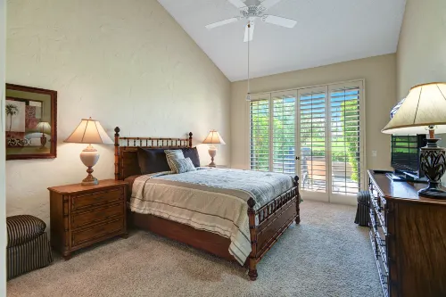 Golf Course Access and Scenic Lake Views - Elegant Getaway