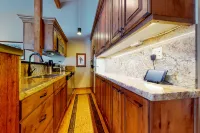 621 Tamarack Hotels in Moose Wilson Road