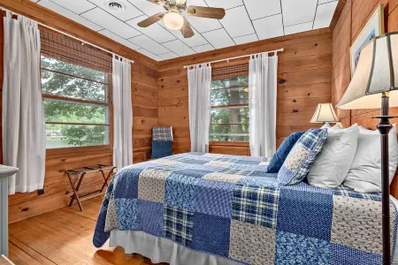 Lake Lure Cottage~Pontoon Available 2 Rent! Отели рядом с достопримечательностью «Lake lure»