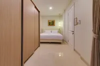 4BR La Maison Jolie W/ Pool Hotels in 