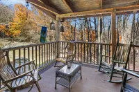 Charming Cabin with Hot Tub and Scenic Decks - Cozy Mountain Retreat