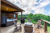 Hot Tub and Breathtaking Mountain Views - Charming Getaway 로아 마운틴 호텔
