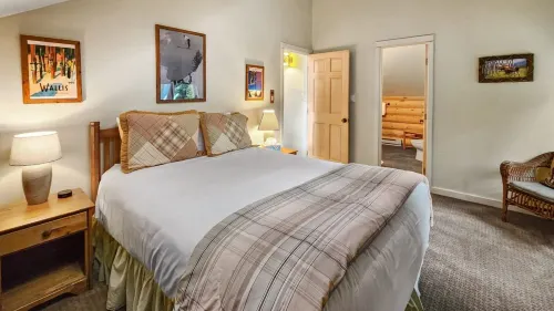 Spacious Deck by Year-Round Creek - Charming Blue River Cabin