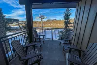 Trailhead Lodge 2118