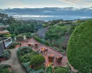 Tranquil Tuckaway w/ Ocean/Pt Lobos views,1200sqft patio, firepit, pet friendly!